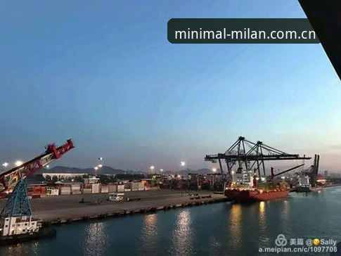 以极简界面重构选择逻辑品牌首页 老球迷赵敏的教学笔记:一小时消化24场数据,这个极简界面太有用了